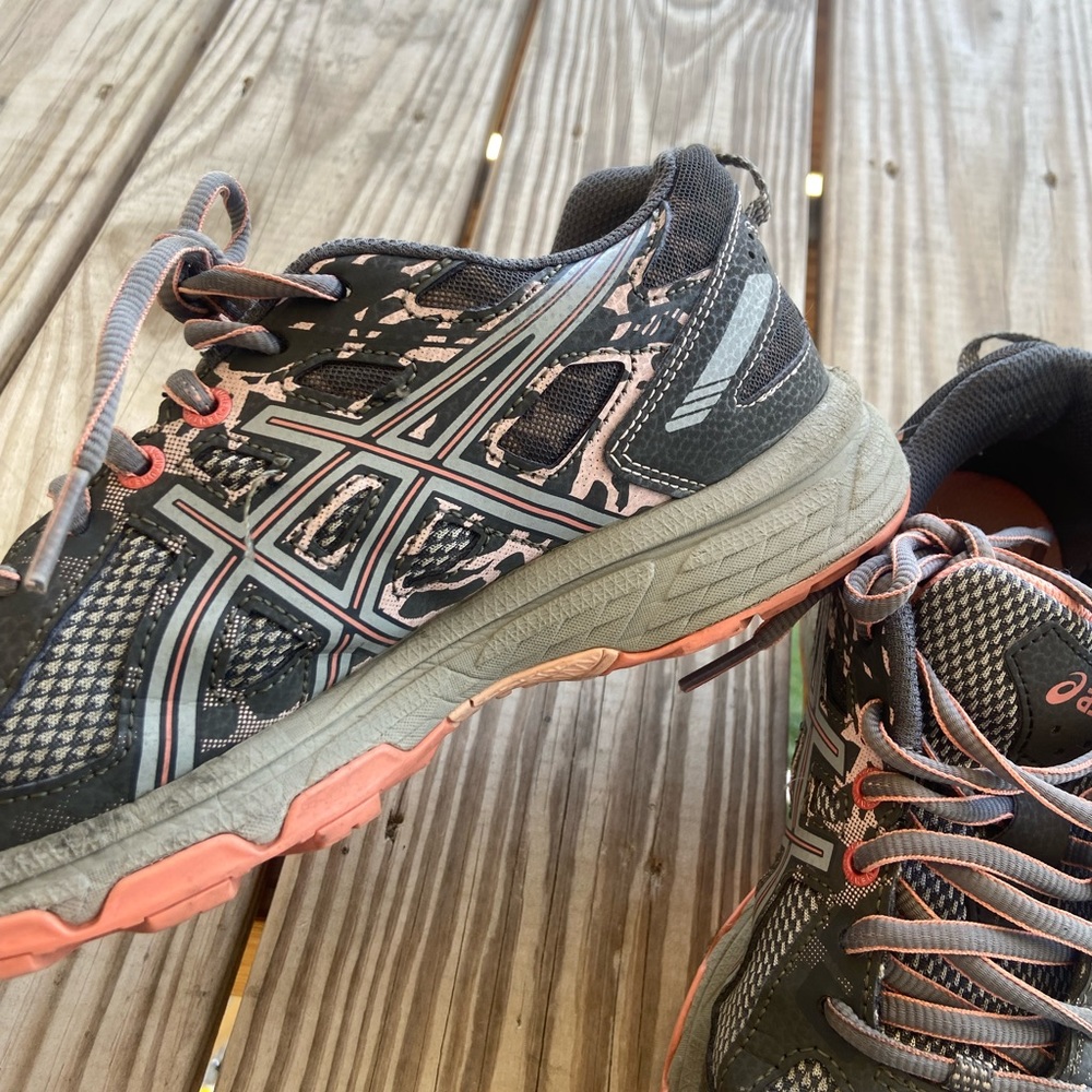 ASICS Sneakers